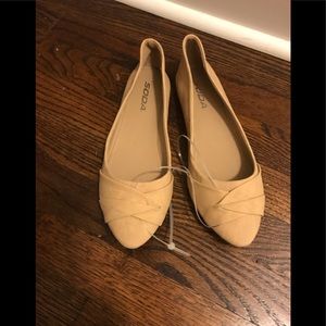 Cute tan casual flats